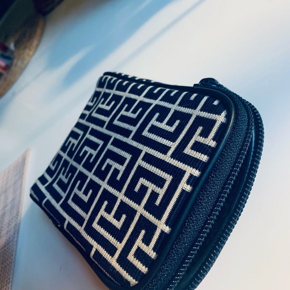 BALMAIN PARIS monogram unisex wallet! - Picture 4 of 8